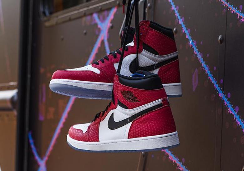 air-jordan-1-spider-man-555088-602-1