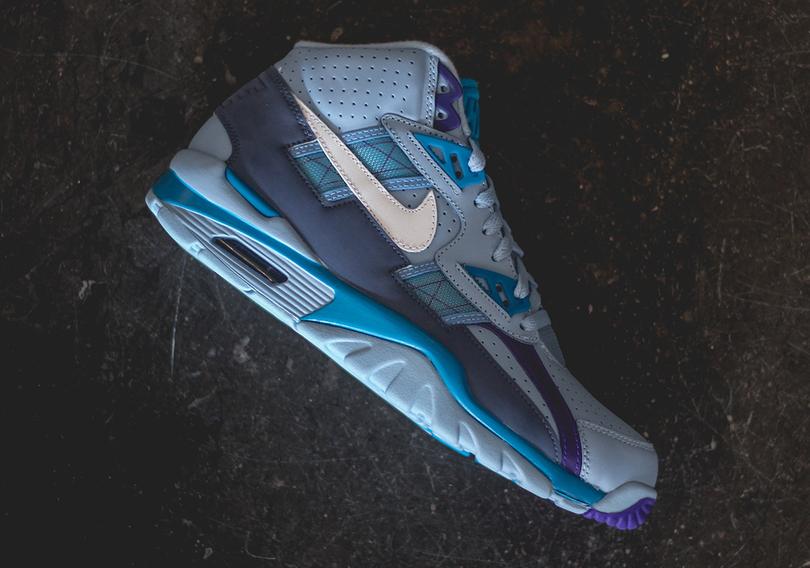 nike-air-trainer-sc-302346-402-3