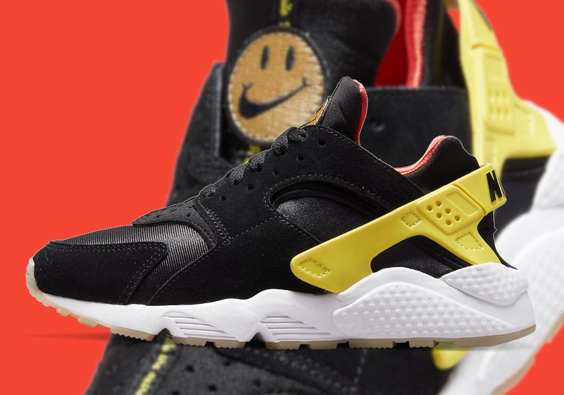 Nike-Air-Huarache-Go-The-Extra-Smile-DO5873-001-00