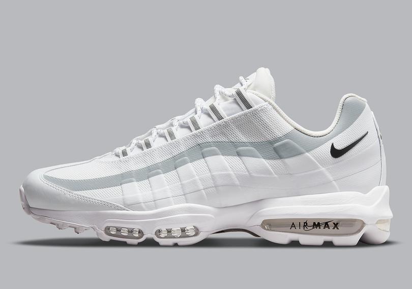 Nike-Air-Max-95-Ultra-White-Reflective-DM9103-100-8