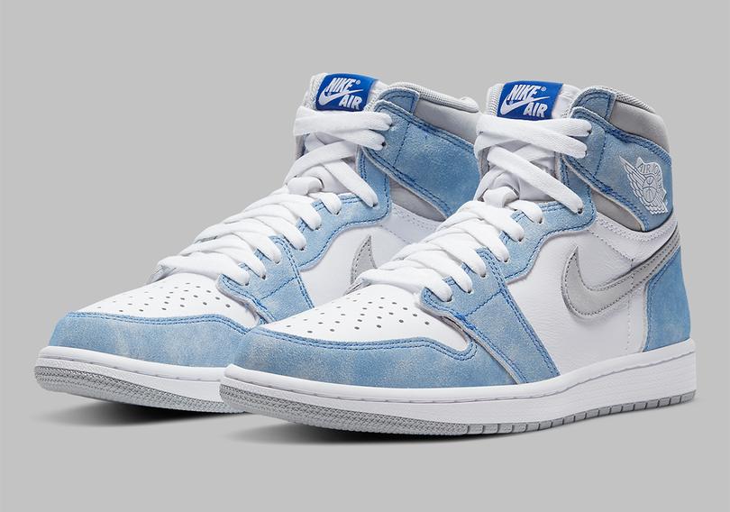 air-jordan-1-retro-high-og-hyper-royal-555088-402-release-date-7