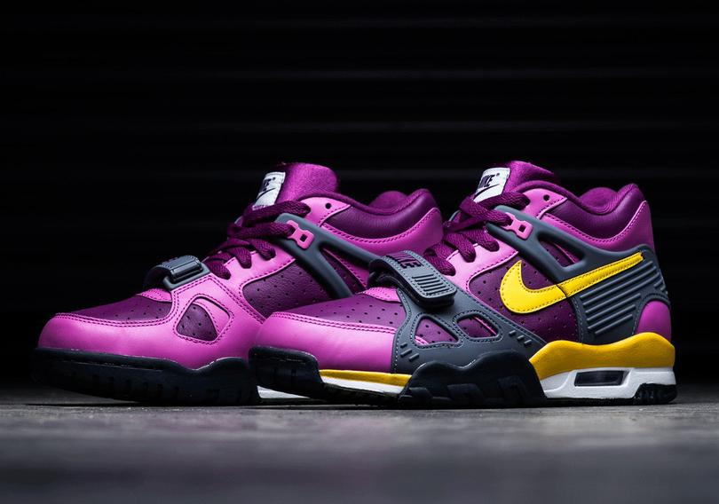 Nike-Air-Trainer-3-Viotech-CZ6393-500-4